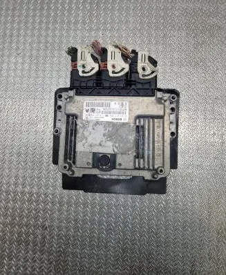 Citroen C4 II Engine control unit/module 9666729580 9675682180 0281017335
