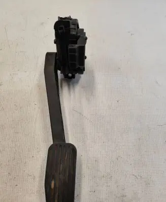 Volvo XC70 Accelerator throttle pedal 30666659