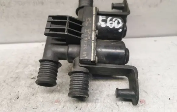 BMW 5 E60 E61 Coolant heater control valve 6411693170801