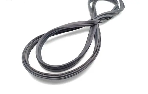 Mitsubishi ASX Trunk rubber seal (body) 