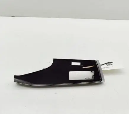 Audi Q7 4M Dashboard glove box trim 4M8857237A