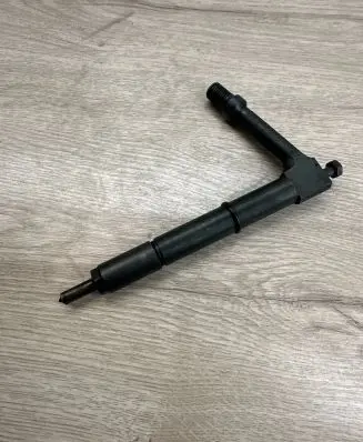 Nissan Almera Tino Fuel injector
