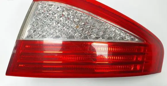 Ford Mondeo MK IV Rear/tail lights 7S71-13404-AC