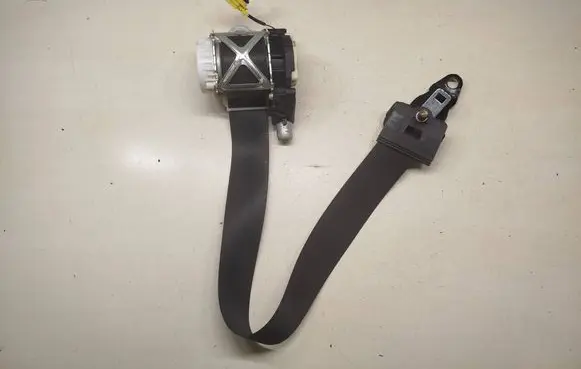 Mercedes-Benz GL X164 Front seatbelt 33052212