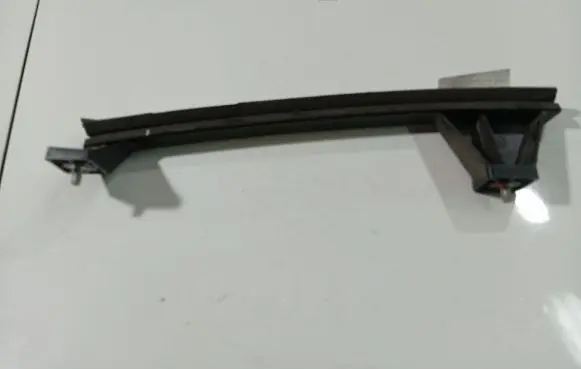 KIA Sportage Front door glass trim molding 825513W000
