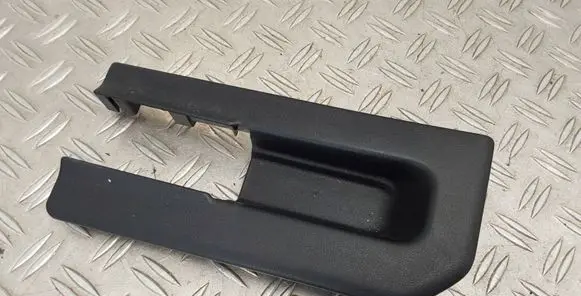 Toyota Prius+ (ZVW40) Rear seat rail trim cover 7215847070