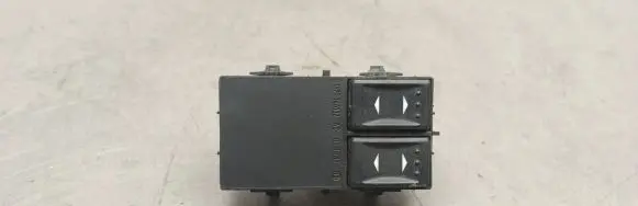 Ford Mondeo Mk III Electric window control switch 1S7T14A132 03163303