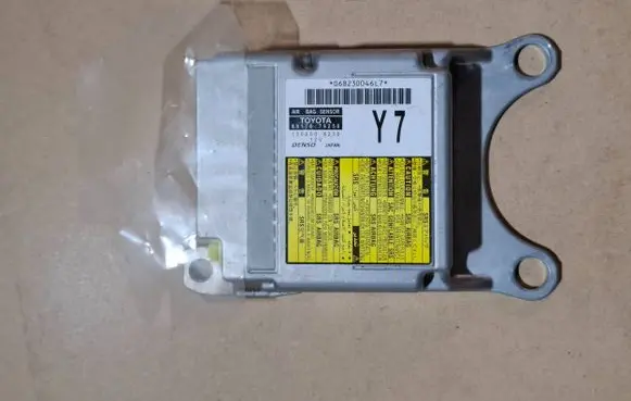 Lexus CT 200H Airbag control unit/module 8917076250 1508008230 068230046L7