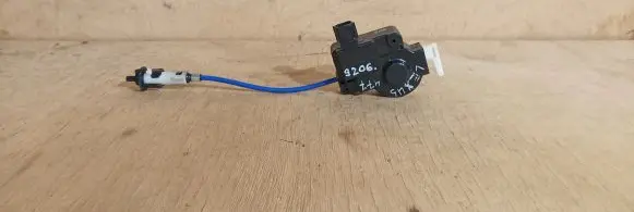 Lexus IS 220D-250-350 Fuel tank cap lock motor AISIN