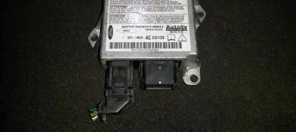 Ford Mondeo Mk III Airbag control unit/module 4s7t14b056ac 603951000