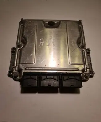 Opel Vivaro Engine control unit/module 0281010633 8200119842 8200051609