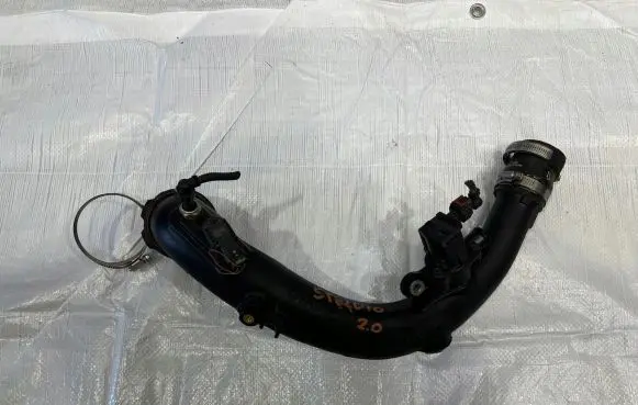 Alfa Romeo Giulia Intercooler hose/pipe 05281937AC