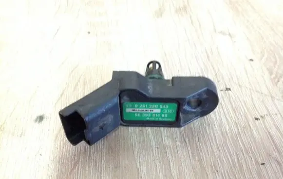Peugeot 207 Air pressure sensor 0261230043