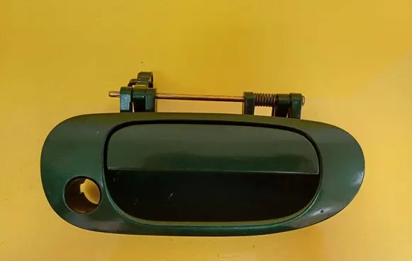 Mitsubishi Carisma Front door exterior handle