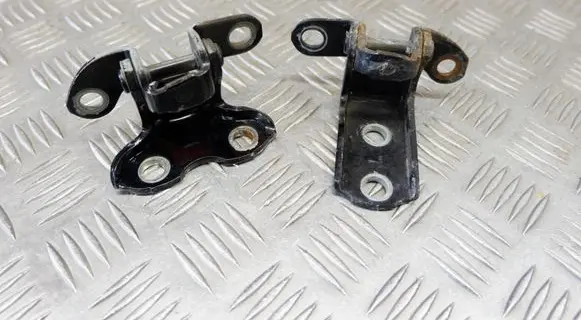 Toyota Prius (XW30) Rear door hinge set 6878052031 6876020121