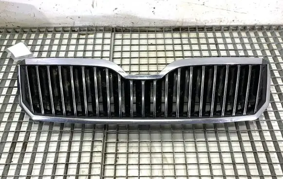 Skoda Superb B6 (3T) Front grill 3T0853668B