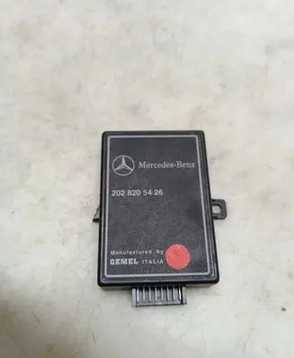 Mercedes-Benz C W202 Central locking relay 2028205426