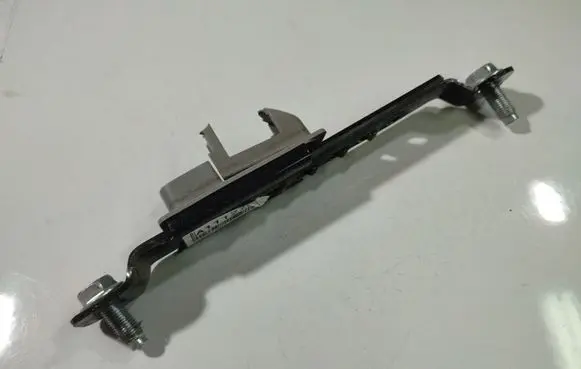 Chevrolet Captiva Seat belt adjustment rail 