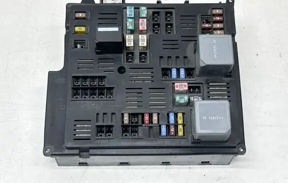 Volvo S90, V90 Fuse module 31473772