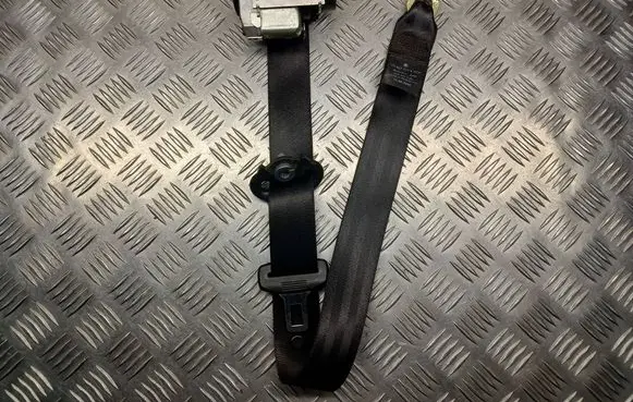 Skoda Octavia Mk2 (1Z) Front seatbelt 1Z0857701A