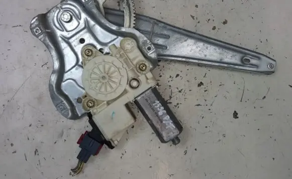 Toyota Corolla E120 E130 Front window lifting mechanism without motor