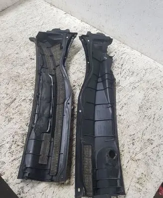 Toyota Avensis T250 Wiper trim 5578205030