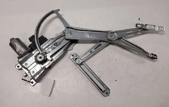 Opel Zafira A Front door window regulator with motor 90579356 101250200