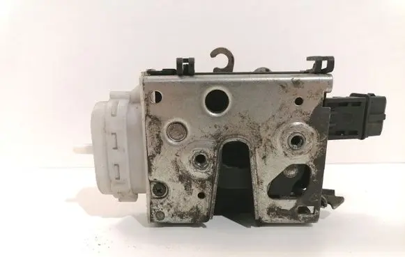 Audi A6 S6 C4 4A Front door lock 4A2837016B