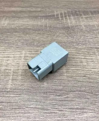 Lexus IS 220D-250-350 Other relay 9098004086