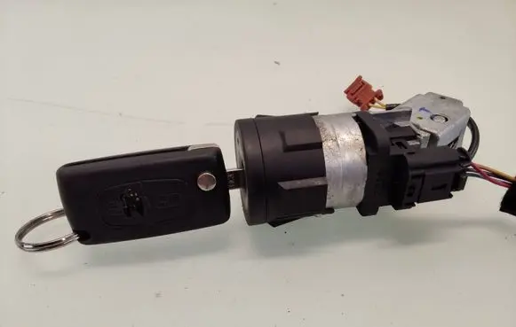 Peugeot 308 Ignition lock 36410600