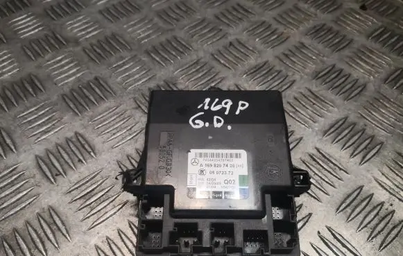 Mercedes-Benz A W169 Door control unit/module 1698207426 A1698207426