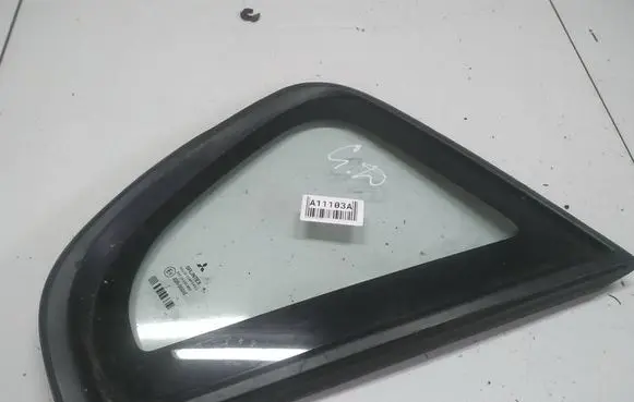 Mitsubishi Colt Rear side window AS2