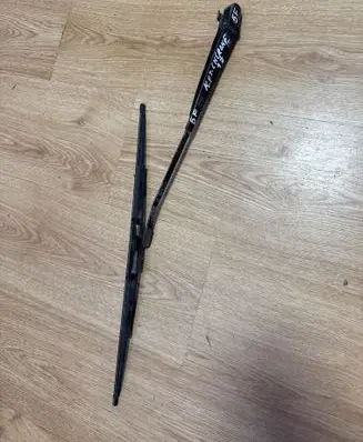 Jeep Cherokee Front wiper blade arm