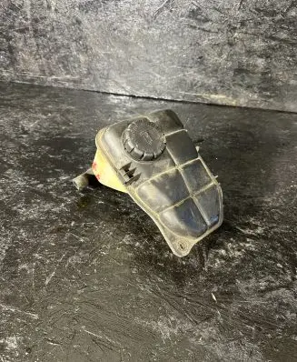 Mercedes-Benz C W203 Coolant expansion tank/reservoir 2035000049