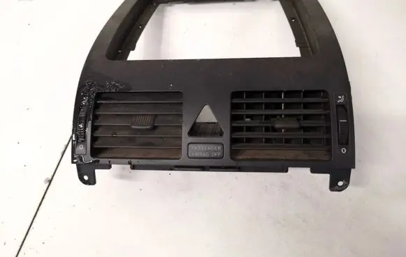 Volkswagen Touran I Dash center air vent grill 1t1819728b