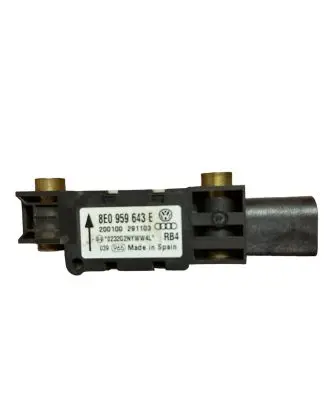 Audi A6 S6 C5 4B Airbag deployment crash/impact sensor 4B0959643E 300077 211103