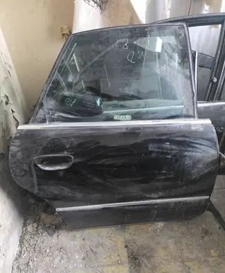 Audi A8 S8 D2 4D Rear door