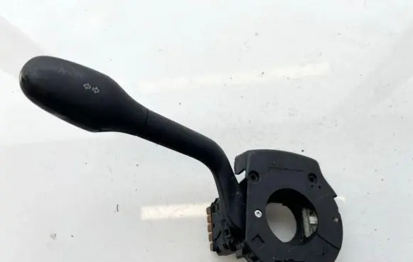 Volkswagen Polo III 6N 6N2 6NF Indicator stalk