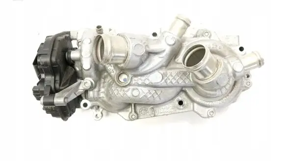 Volkswagen Golf VIII Water pump 05E121042B