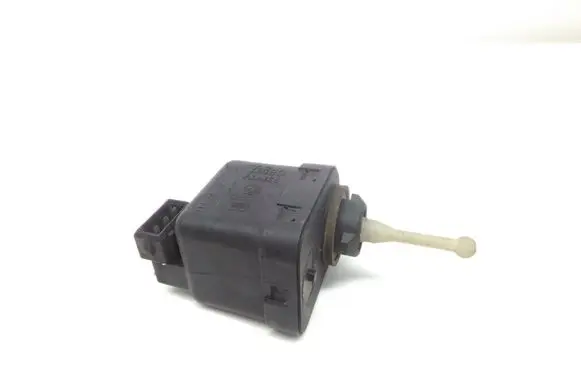 Audi A4 S4 B5 8D Headlight level adjustment motor 