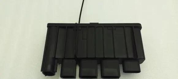 BMW 4 F32 F33 Current control relay 8642761 185767 P00155273