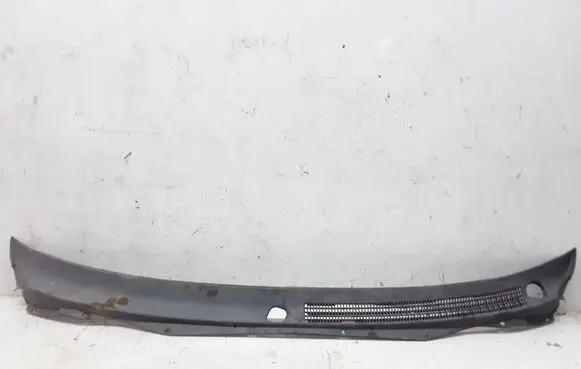 Mitsubishi Pajero Sport I Wiper trim MR221996