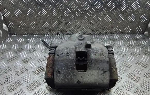 Mercedes-Benz C W204 Front brake caliper