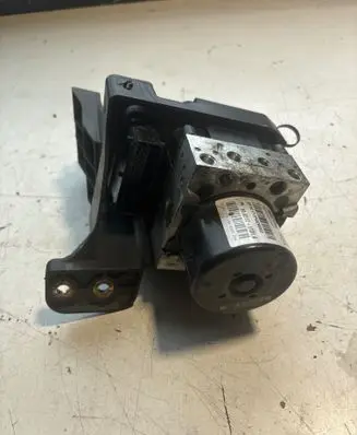 Opel Zafira C ABS Pump 39061713 10021211014 3921713P68290002
