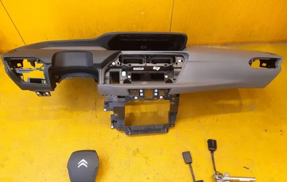 Citroen C4 II Picasso Dashboard