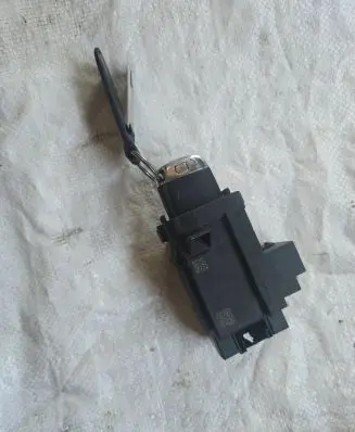 Audi A4 S4 B8 8K Ignition lock 8K0909131D 3330430103