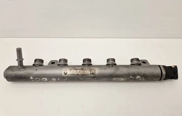Renault Trafic III (X82) Fuel main line pipe H8201323501 1723500029 175214823R