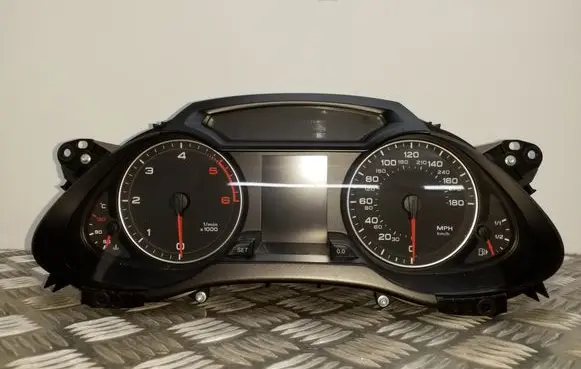 Audi A4 S4 B8 8K Speedometer (instrument cluster)