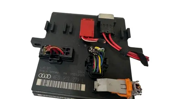 Audi A4 S4 B7 8E 8H Comfort/convenience module 01032005 8E0907279L