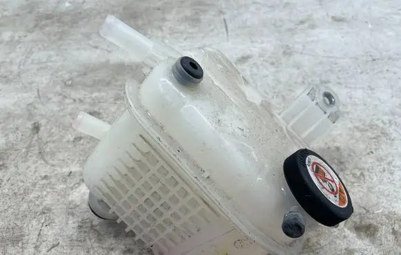Toyota C-HR I Coolant expansion tank/reservoir 164A20T021
